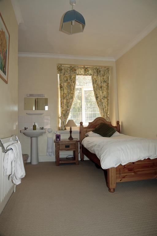 Bed and Breakfast The Beeches Чёчилл Номер фото